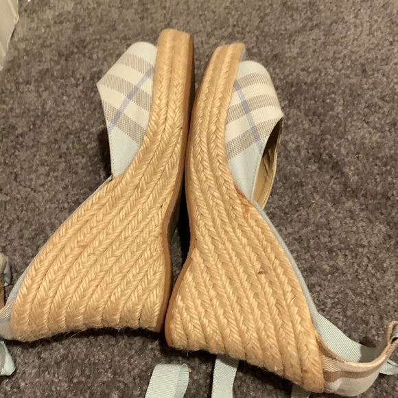 🌸🌺💕 BURBERRY ESPADRILLES (Made in Spain) - Picture 14 of 16